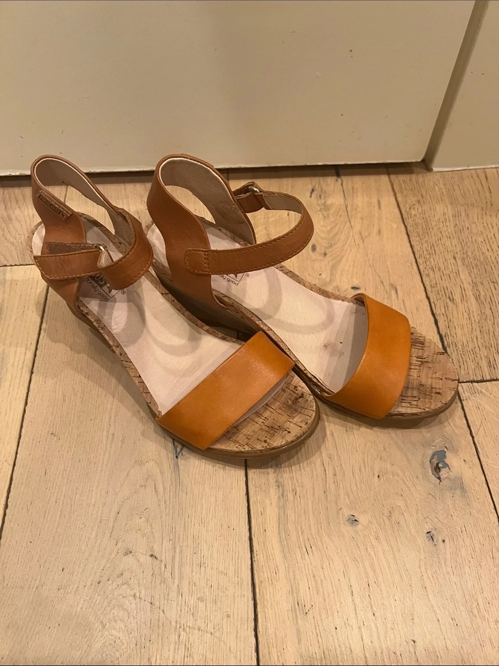 PIKOLINOS elegant wedges